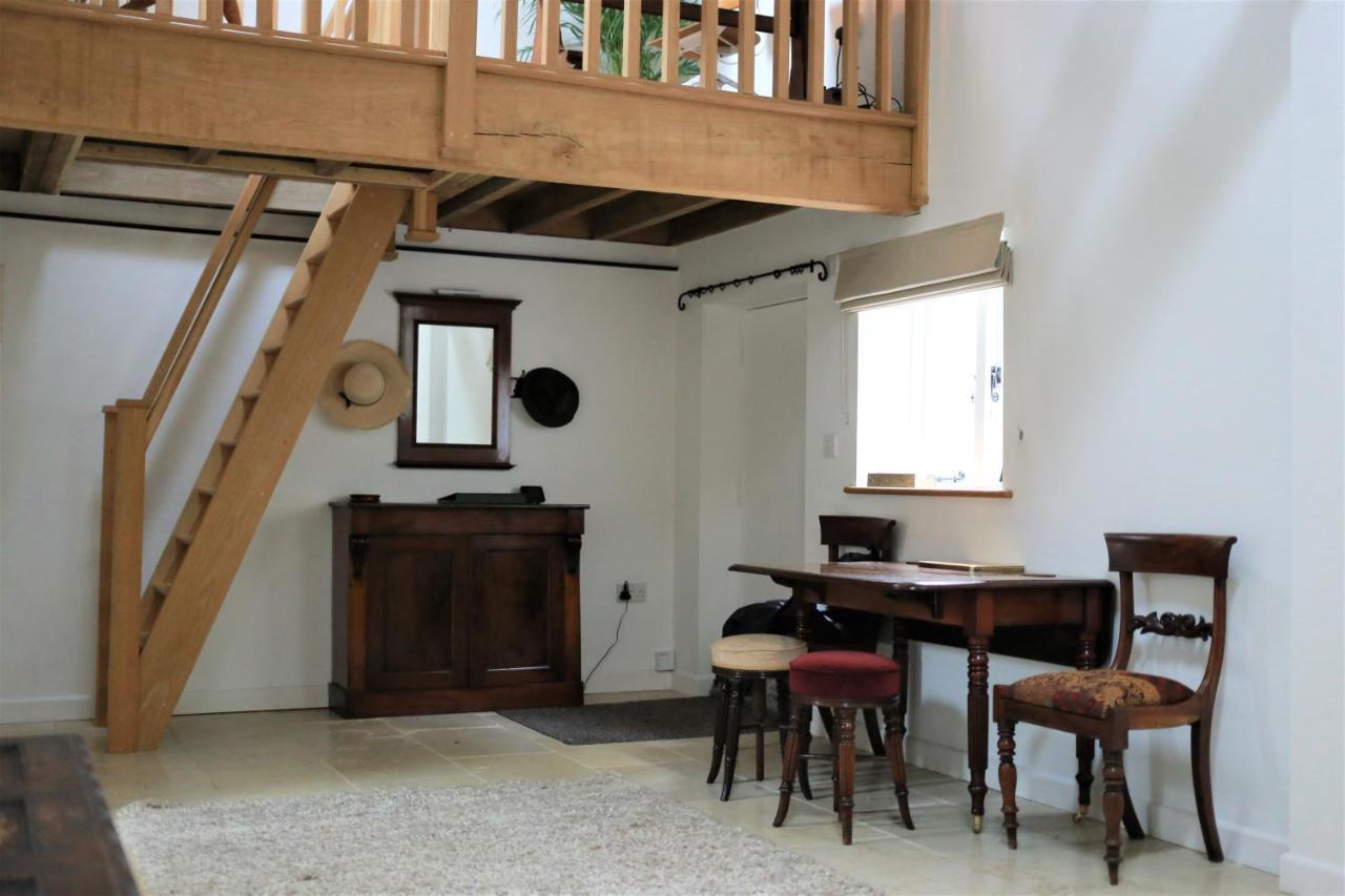 Baptist Cottage Cheverell Buitenkant foto